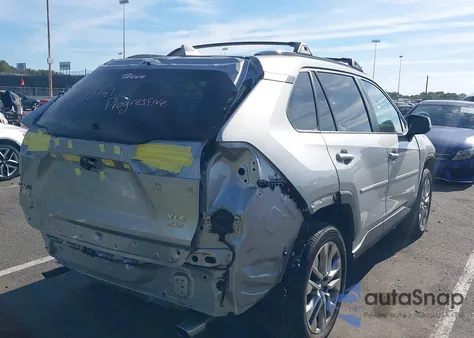 2023 Toyota Rav4 Xle Premium z USA, uszkodzony, nr VIN 2T3A1RFV9PW337698